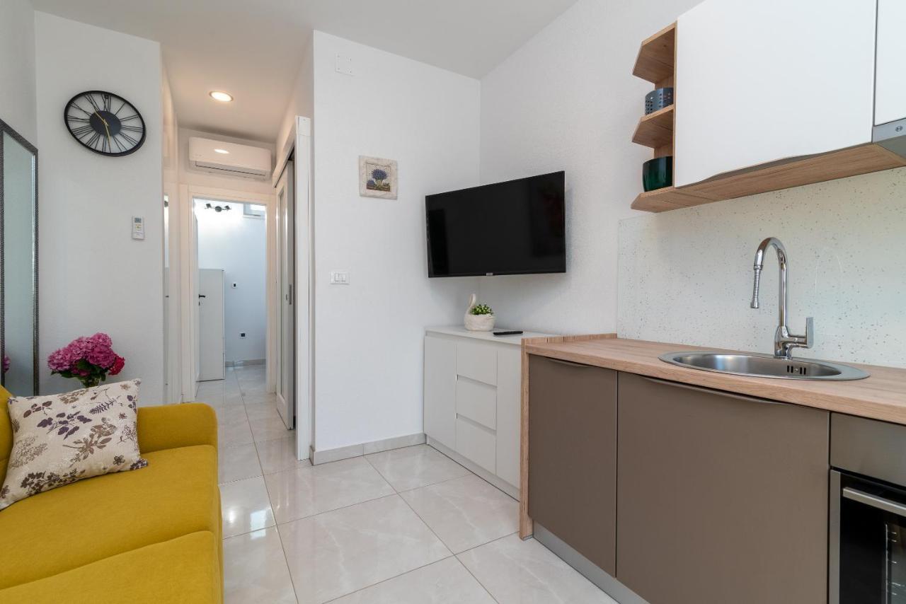 Apartment Leo Traù Esterno foto